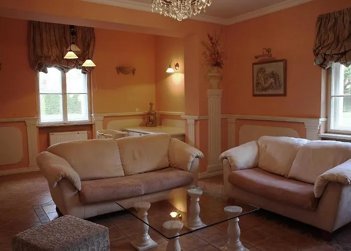 Dakowski Dwor Apart Otel