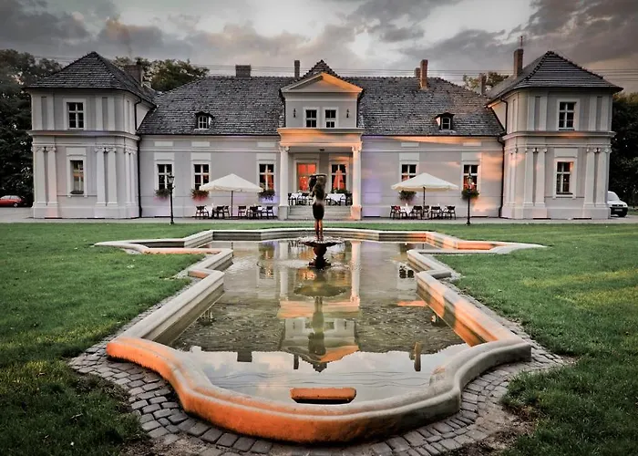 Dakowski Dwor Apart Otel *